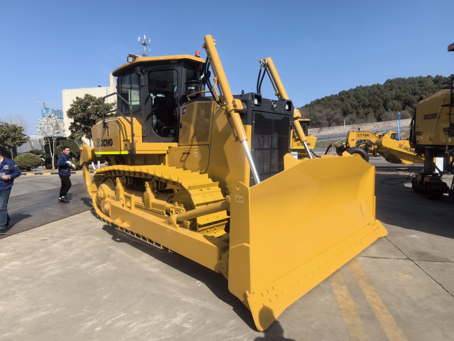 Бульдозер XCMG D260