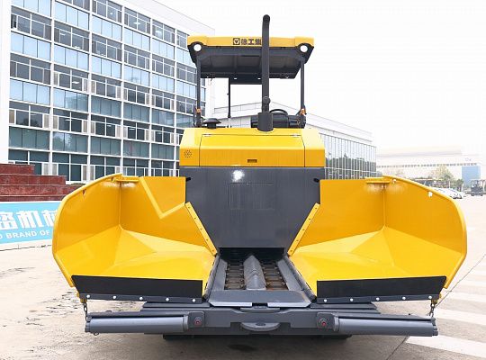 Асфальтоукладчик XCMG RP453L