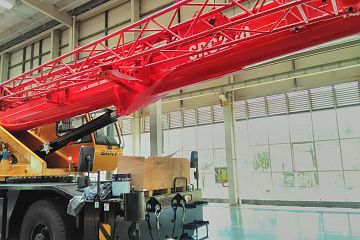 Короткобазный кран Sany SRC300C