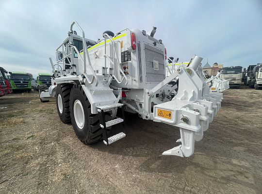 Автогрейдер XCMG GR3005T Pro