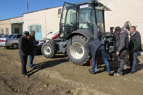 В Уйское сельское поселение приобрели экскаватор-погрузчик «RM-Terex TLB 825» для нужд коммунального хозяйства