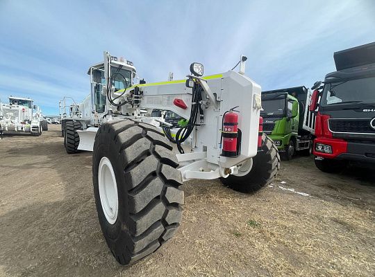 Автогрейдер XCMG GR3005T Pro